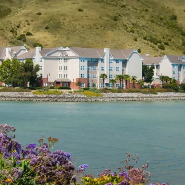Sonesta ES Suites San Francisco Airport Oyster Point Waterfront Hotels near Cow Palace