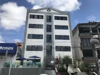 カマカリ プラザ ホテル