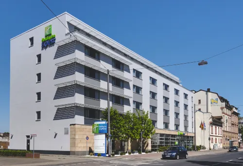 Holiday Inn Express Frankfurt Messe - Gym