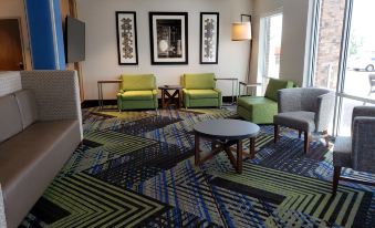 Holiday Inn Express & Suites Nashville North - Springfield