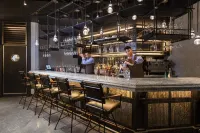Paradox Vancouver - bar