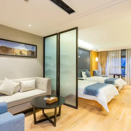 Guoguo Hotel (Xingyi Huijin Center Store)
