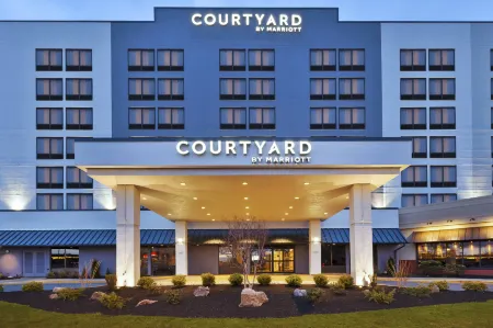Courtyard Secaucus Meadowlands Отели рядом со станцией Secaucus Junction