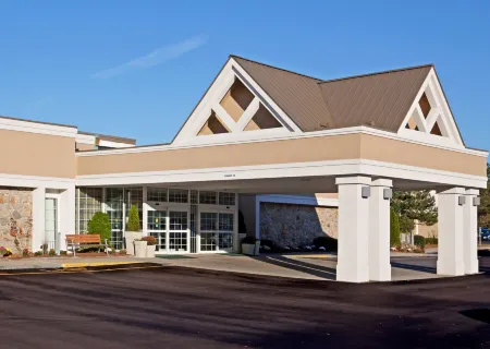 EnVision Hotel & Conference Center Mansfield-Foxboro Отели в г. Плейнвилл