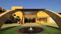 Holiday Inn Veracruz Boca Del Rio Отели рядом с достопримечательностью «Парк Эриберто Кеоэ Висент»