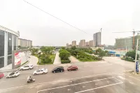 ウィーン インターナショナルホテル（連雲港灌雲県政府） - 駐車場