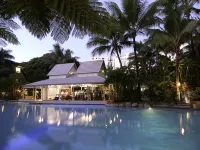 Novotel Cairns Oasis Resort - Beach