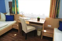 Pension Paradiesgartl Hotels in Ardagger