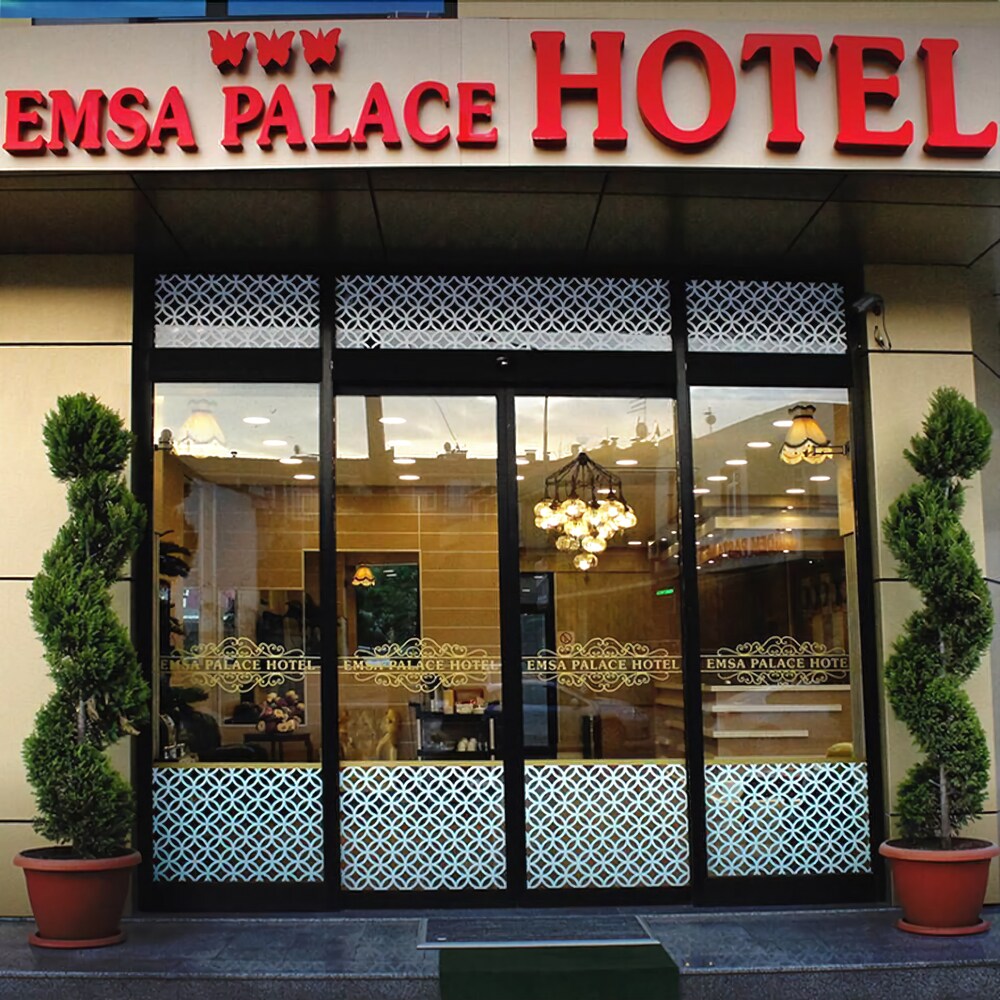 Emsa Palace Hotel