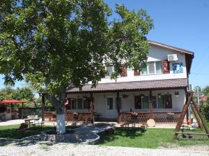 Bunica Maria - Guesthouse for Birders