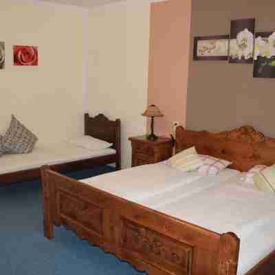 Garni Hotel Post Rooms