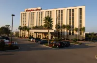 Hampton Inn Orlando Near Universal Blvd/International Dr Amada Beauty Studio Academy 주변 호텔