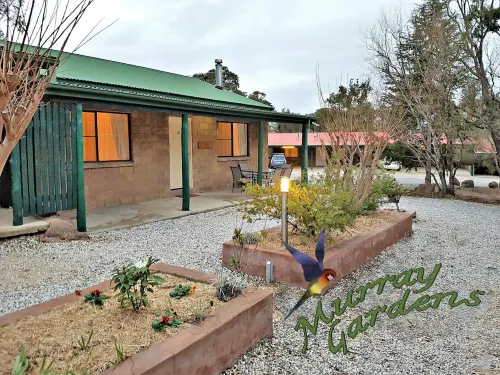 Murray Gardens Country Cottages & Motel Hotels in Stanthorpe