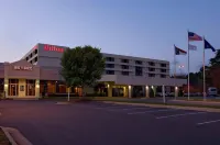 Hilton Raleigh North Hills Hotel in zona Poole College of Management at North Carolina State University