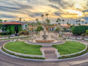 Arizona Grand Resort