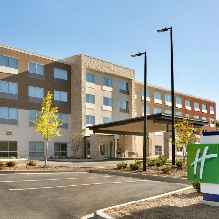 Holiday Inn Express & Suites SALISBURY by IHG
