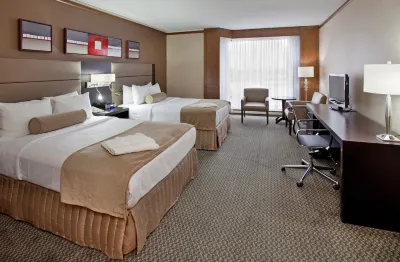 Hotel Chateauneuf Gatineau-Ottawa Hotels in Гатіно