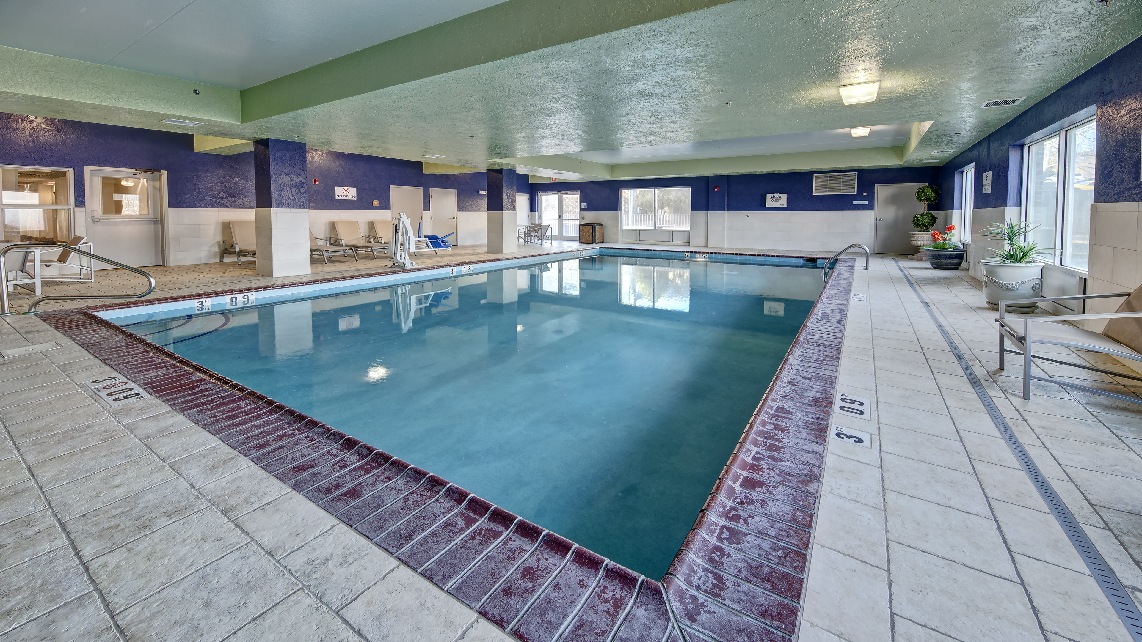 Holiday Inn Express Hotel & Suites London, an Ihg Hotel