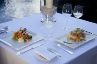 Treasure Cove Hotel & Restaurant - Parkplatz
