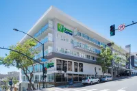 Holiday Inn Express San Diego Downtown Hotel dekat Point Loma Yacht Club