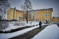 Hotel am See فنادق في Barbing