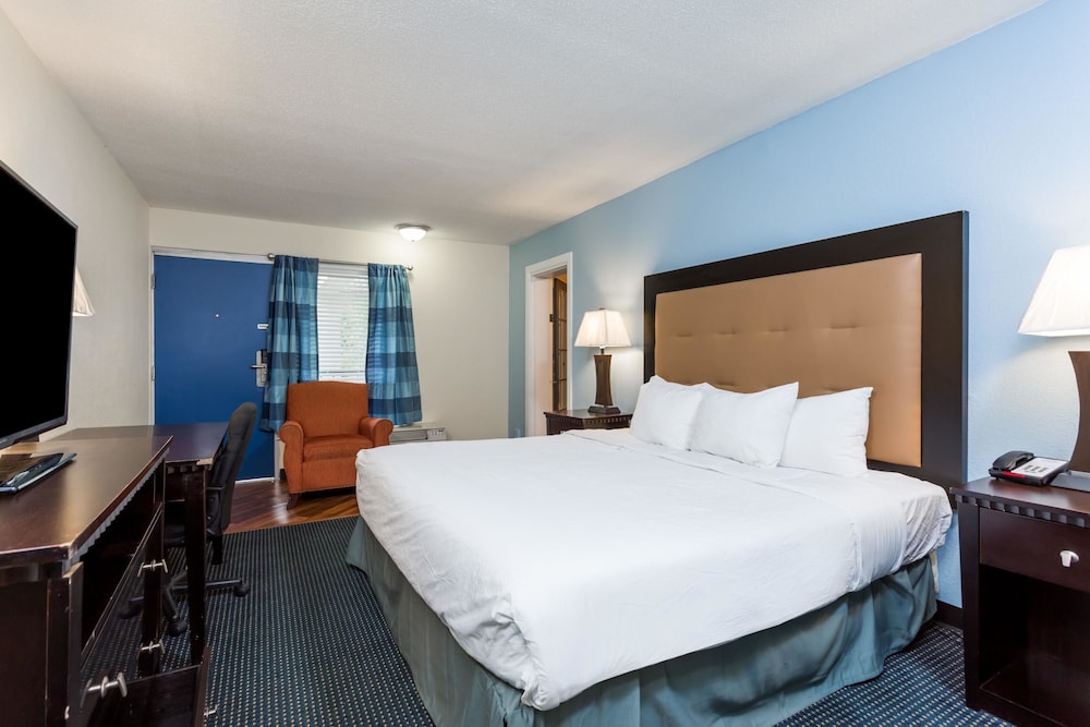 Days Inn by Wyndham Salisbury