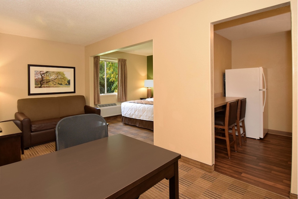 Extended Stay America Suites Cleveland Great Northern Mall