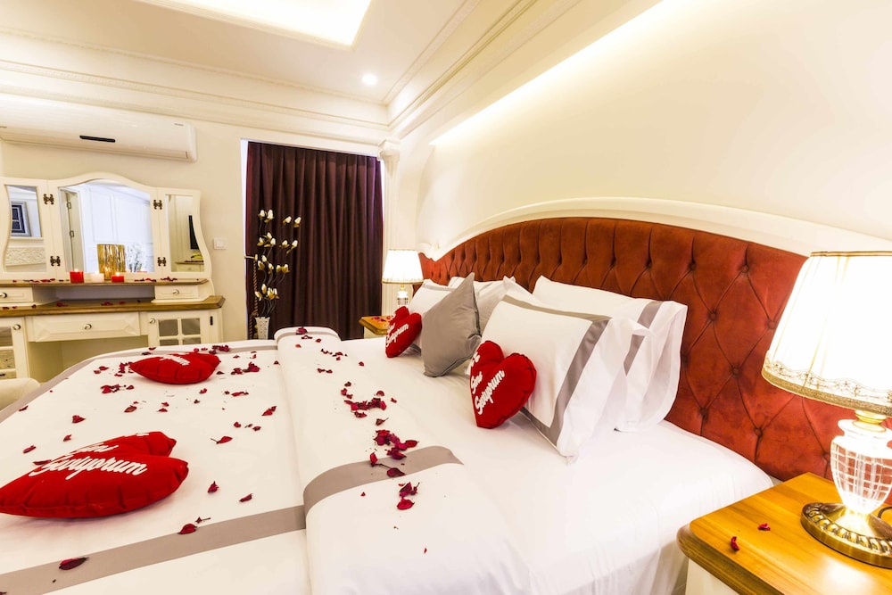 Andalouse Elegante Suite Hotel