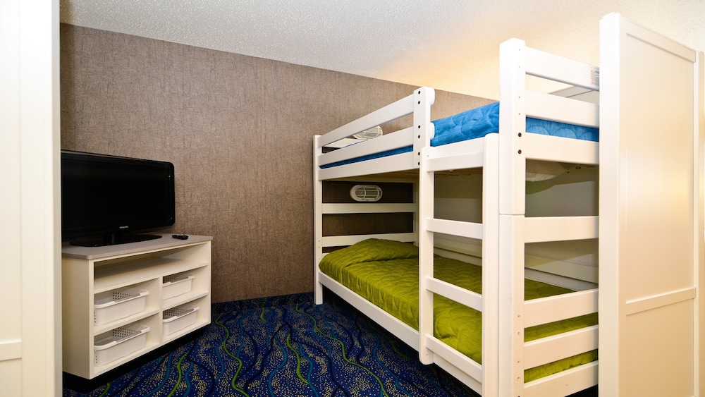 Holiday Inn Express Hotel & Suites Fort Atkinson, an Ihg Hotel