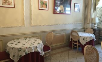Hotel De France