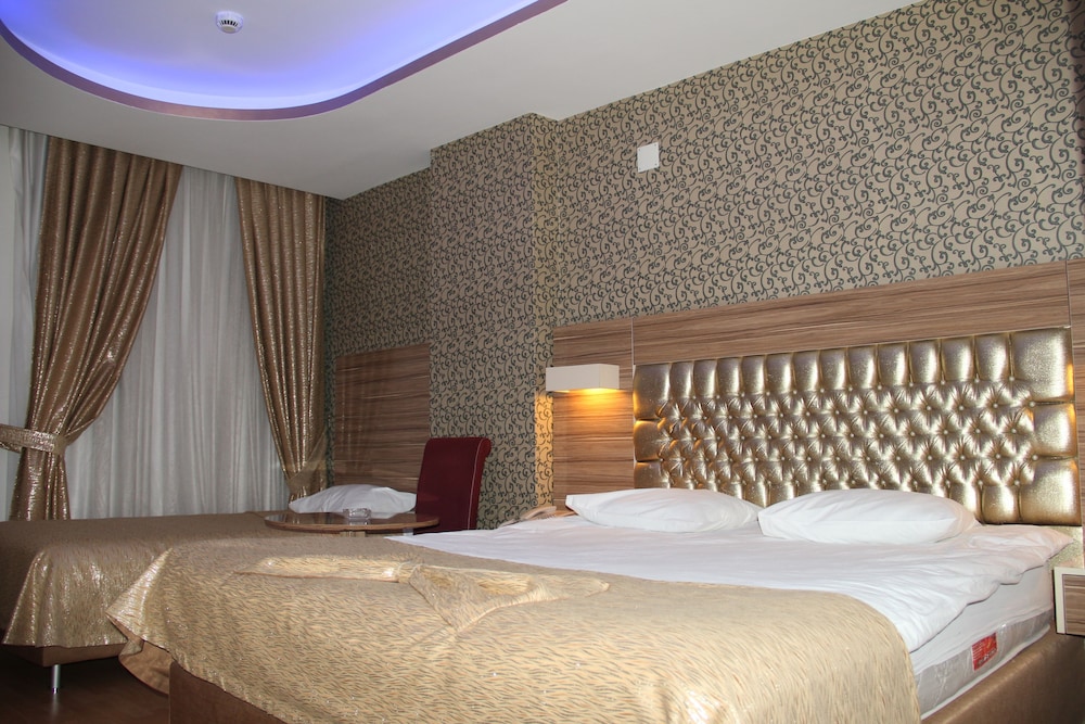 Grand Ezel Hotel