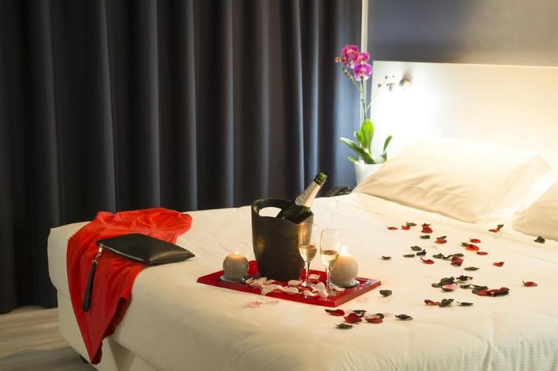 Neo Hotel-Bresso Updated 2022 Room Price-Reviews & Deals | Trip.com