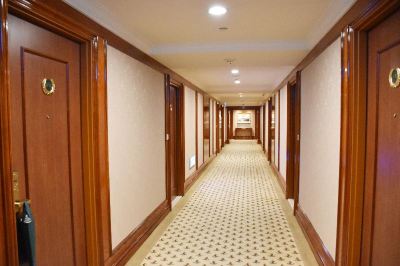 廊下 エバーグリーン ローレル ホテル 台北の写真