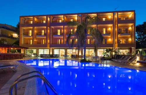 Flisvos Royal Hotel & Suites
