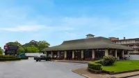 Ambassadors Inn & Suites