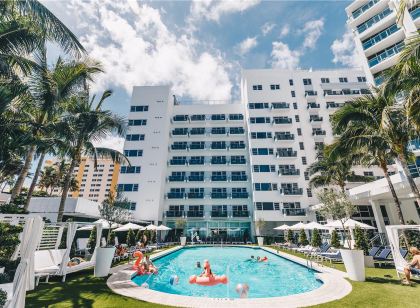 キャデラック ホテル & ビーチ クラブ オートグラフ コレクション