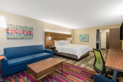Holiday Inn Express & Suites Lake Havasu - London Bridge Các khách sạn ở Thành phố Hồ Havasu