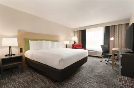 Country Inn & Suites by Radisson, Savannah Midtown, GA Hotels near Laroche Park