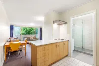 Knox International Hotel and Apartments - Apartemen