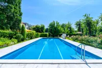 Hotel Hirschen in Freiburg-Lehen - Pools