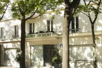 Hotel Aiglon - Boulevard Raspail Paris 14 Hotels in Montparnasse