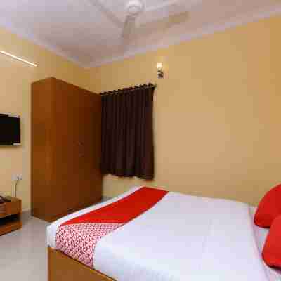 OYO 14707 Micasa Rooms