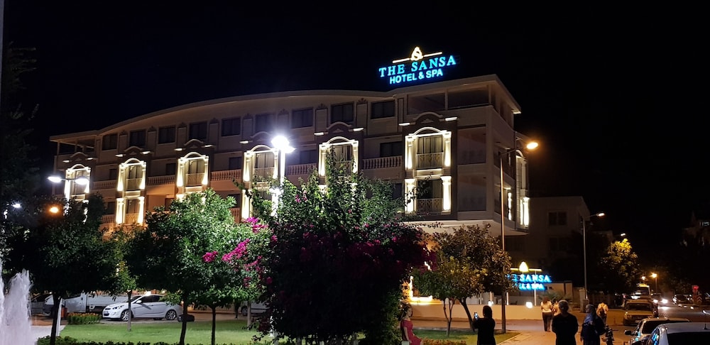 THE SANSA HOTEL & SPA