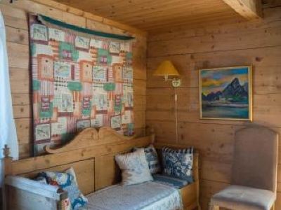 Valen Cabins in Reine
