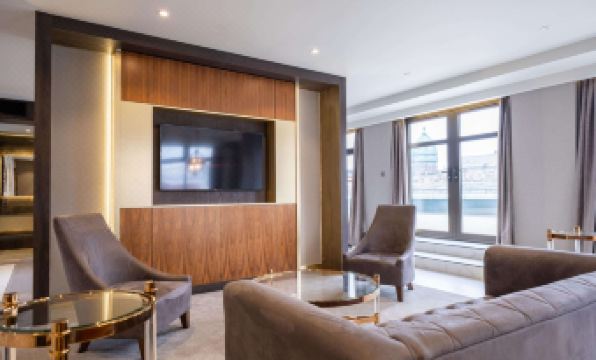 DoubleTree by Hilton Belfast City Ten Square