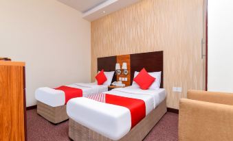 Central Paris Hotel, Baniyas Square