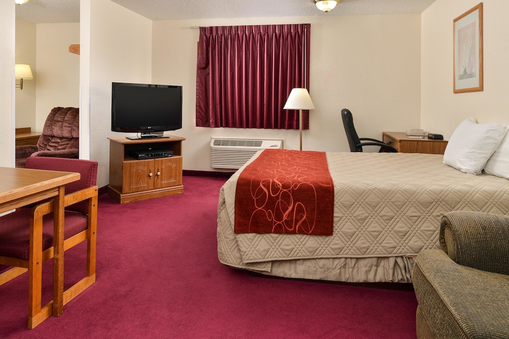 Americas Best Value Inn & Suites Harrisonville