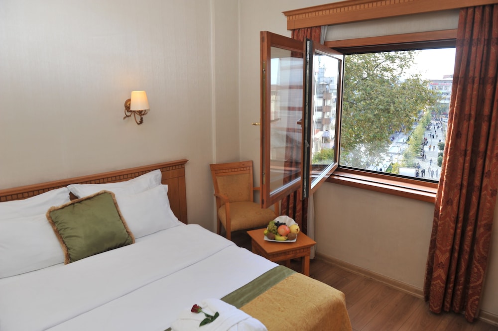 Usta Park Hotel