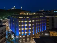 DoubleTree by Hilton Istanbul - Sirkeci Hotels near Topkapi Palace