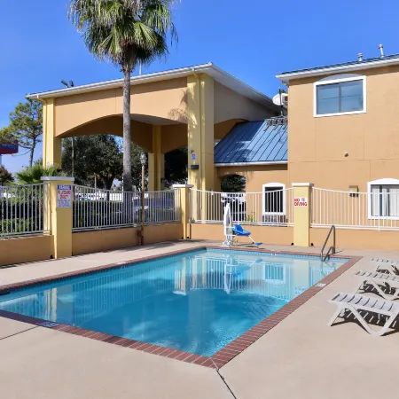 Motel 6 Houston, TX - I-10 West Отели рядом с достопримечательностью «Энерджи Коридор»